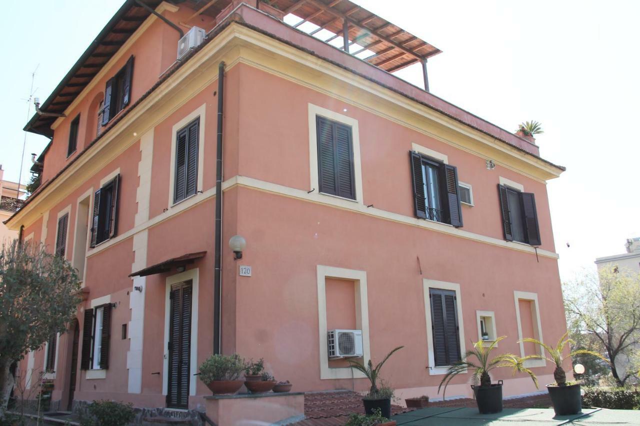 Piramide Gold Appartement Rome Buitenkant foto
